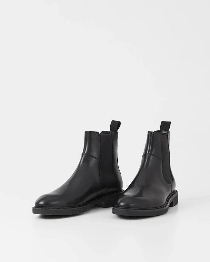 Alex M Stiefel