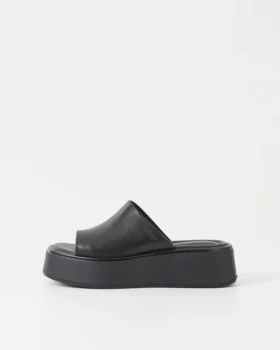 Courtney Sandalen