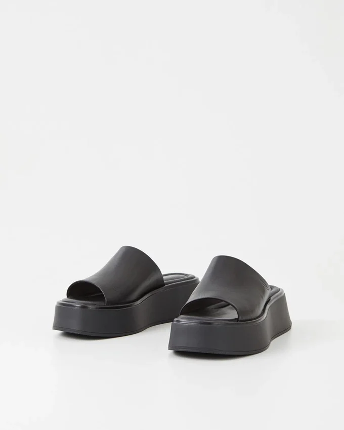 Courtney Sandalen