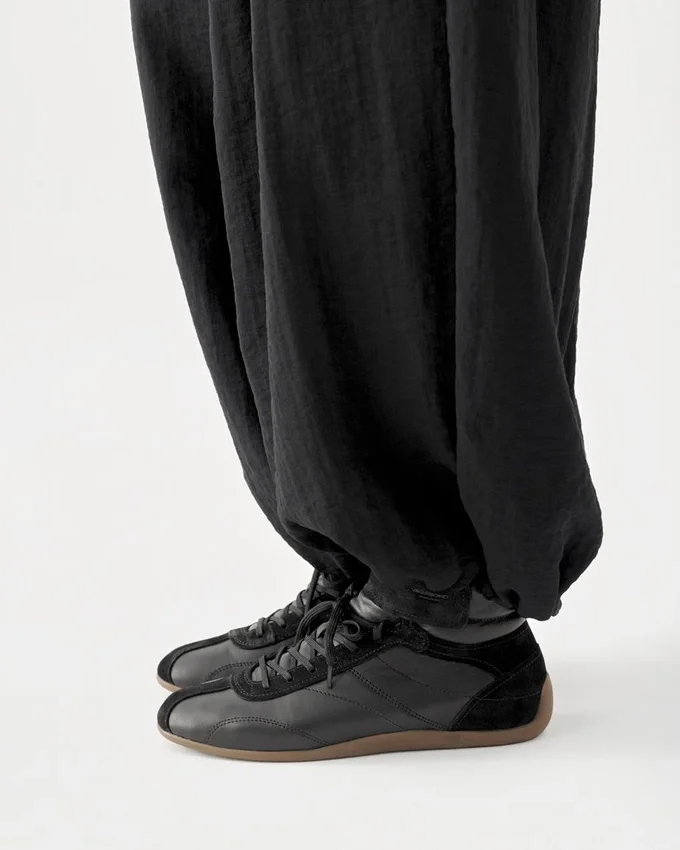 Hollie Sneaker