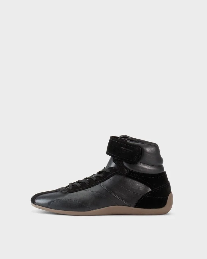 Hollie Sneaker