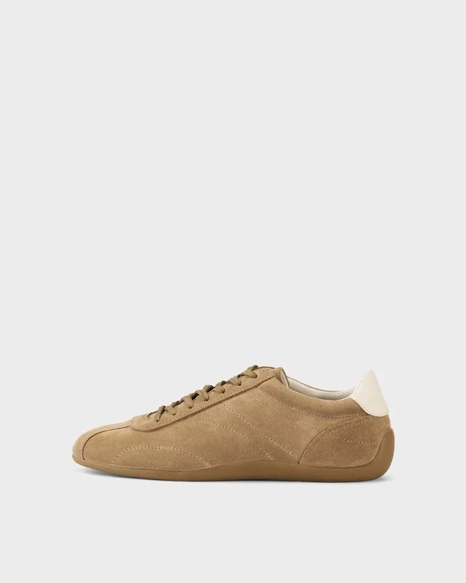 Hollie Sneaker