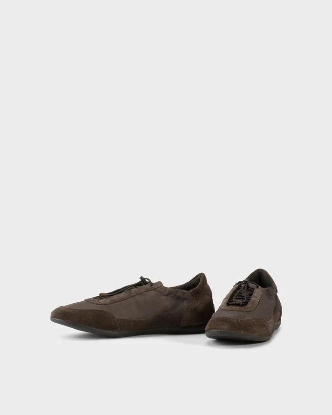 Hollie Sneaker