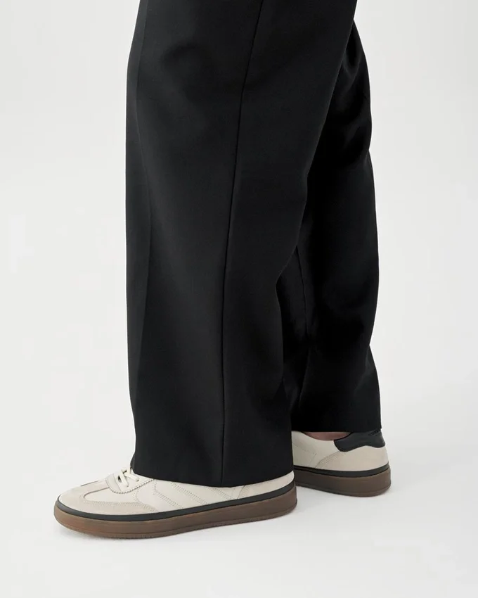 Leo Sneaker